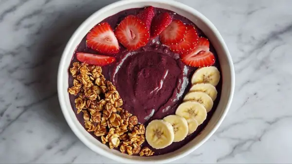 Smoothie Bowl de Açaí com Granola Caseira: Receita Saudável e Deliciosa